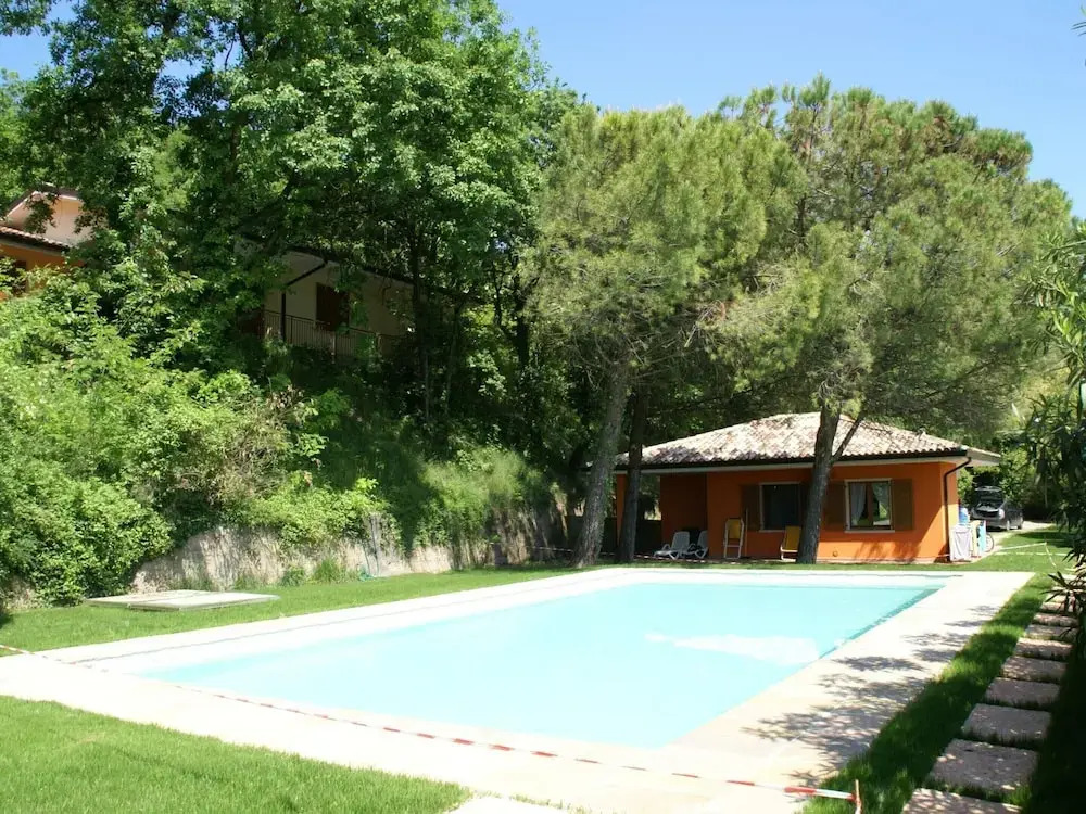 Luxurious Bungalow in Garda With Swimming Pool