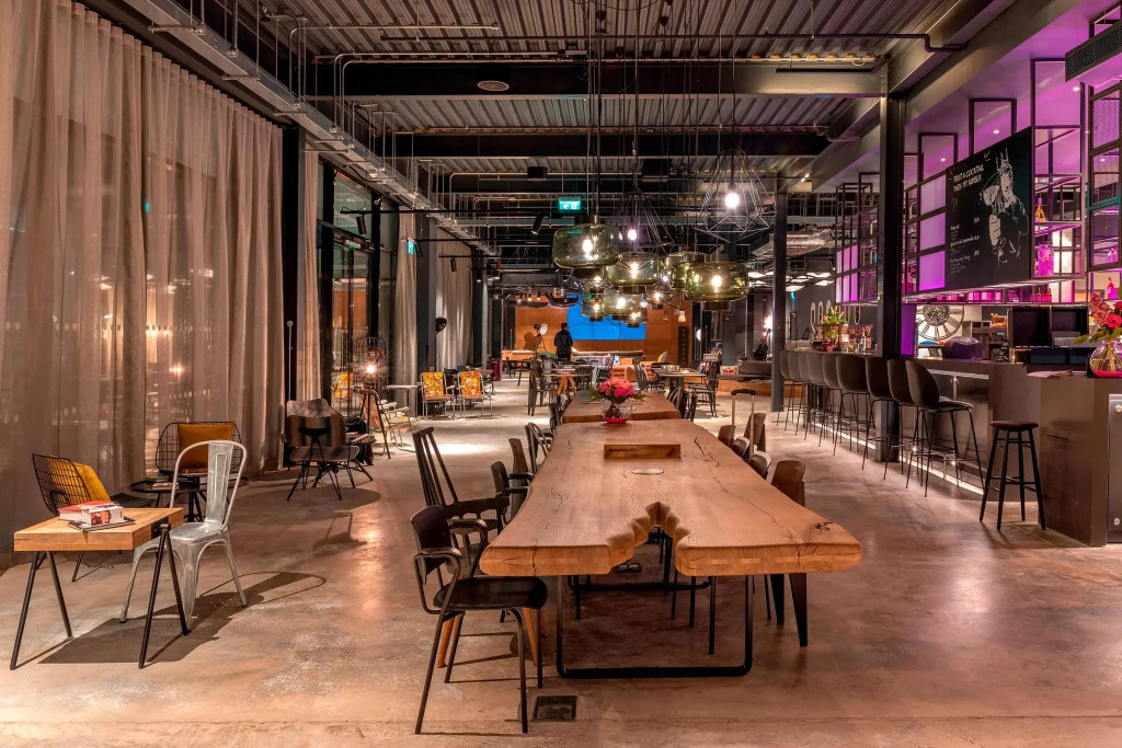 Moxy London Heathrow Airport