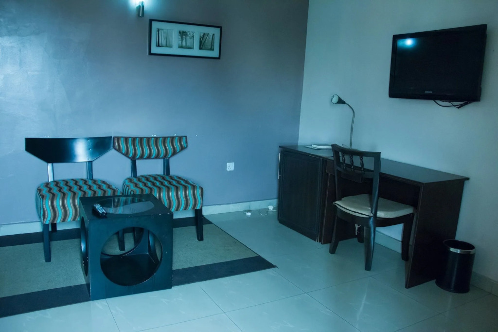 De' Bliss Hotel and Suites