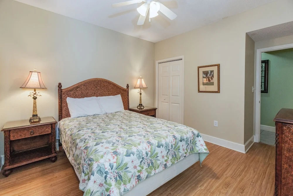 10901 Front Beach Rd Condo OFC 607 2 Bedrooms 2 Bathrooms Condo