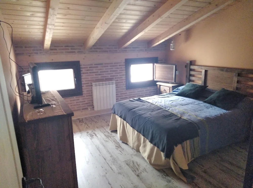 House With 3 Bedrooms in Alaejos, With Enclosed Garden and Wifi