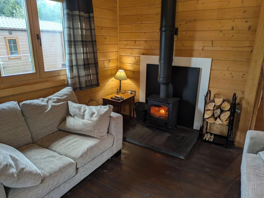 Rustic Lodge Retreat at Riverview Holiday Park