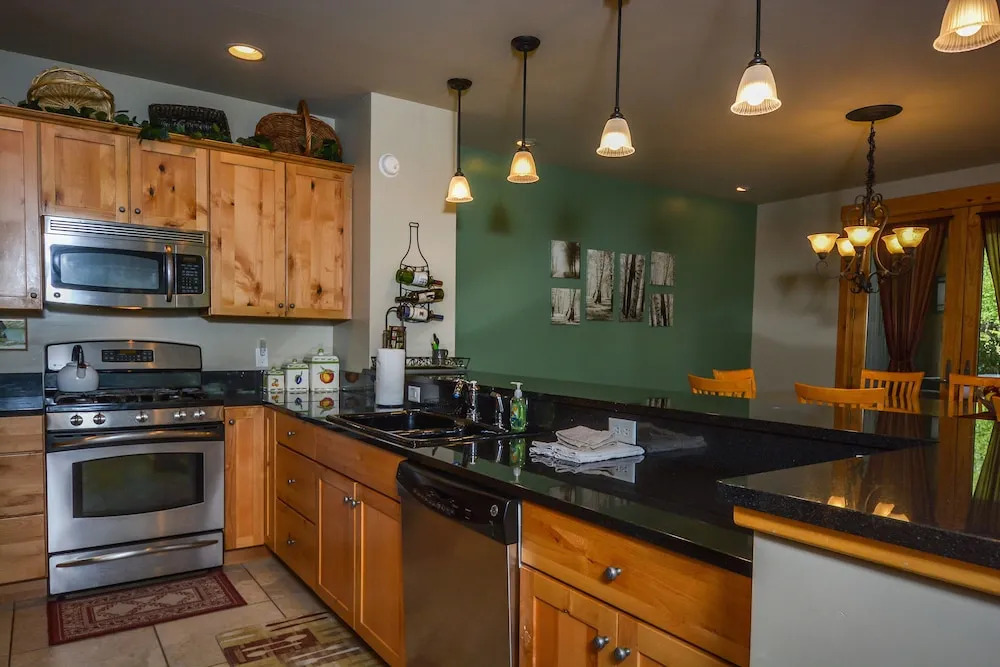 Touch the Sky 4 Bedroom Townhome