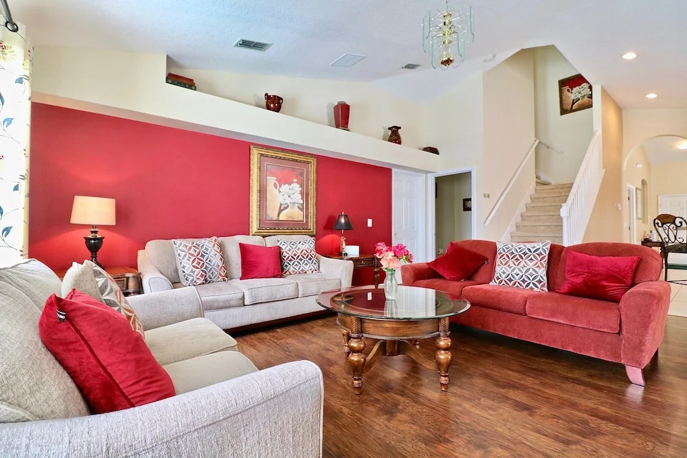 Perfect Large Gated Home w/ Pool Near Golf Course