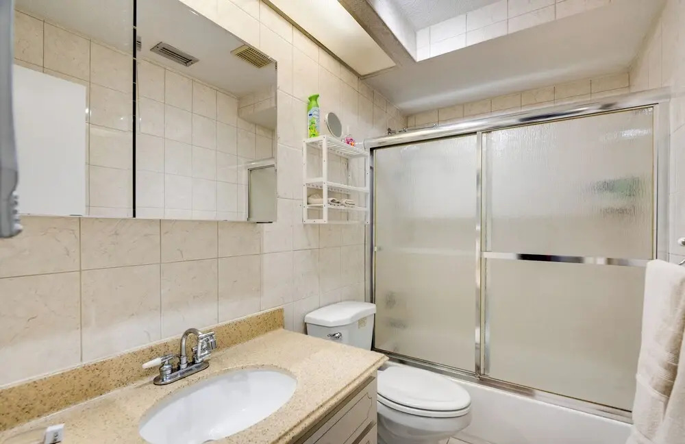 Home Near Werner-boyce & New Port Richey!