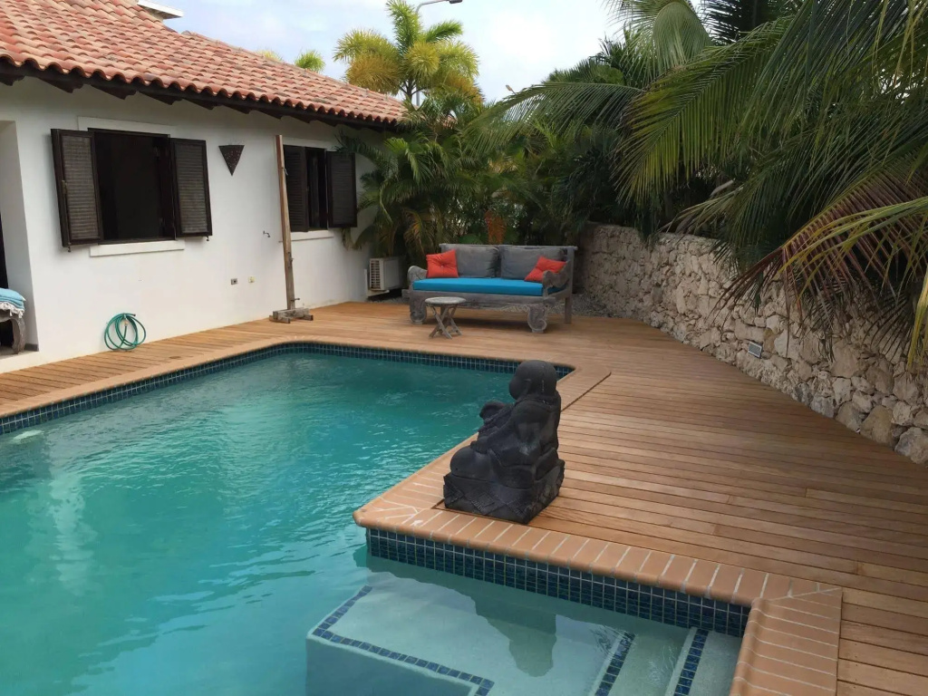 Lagoon Villas