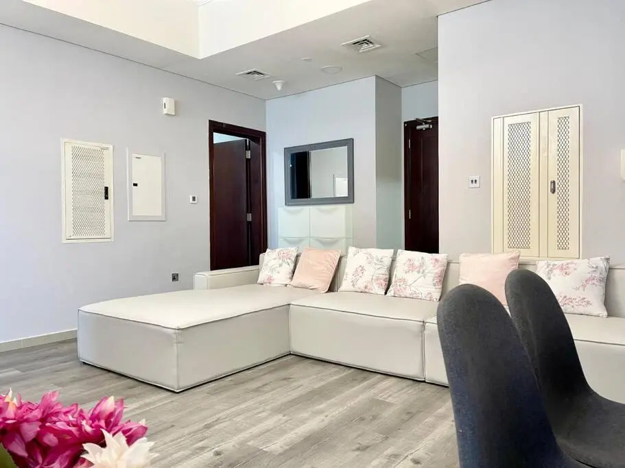 Cozy Upgraded Residential Flat with sea, Mangrove, pool view - Not Hotel - 1203