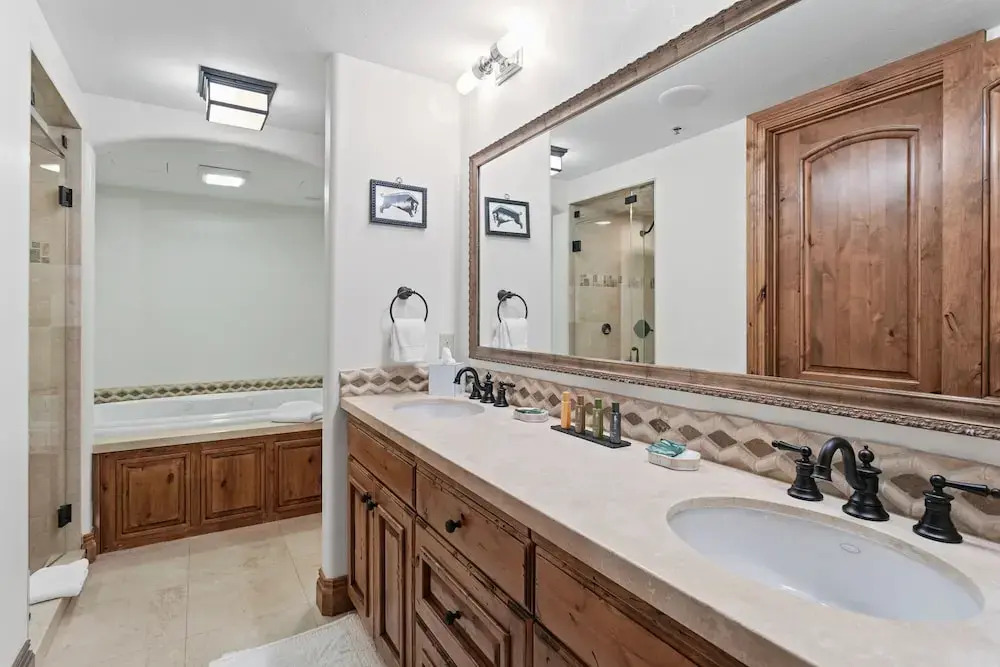 Grand Lodge - Four Bedroom Condo #306 - Ski-in/ski-out by Deer Valley Resort