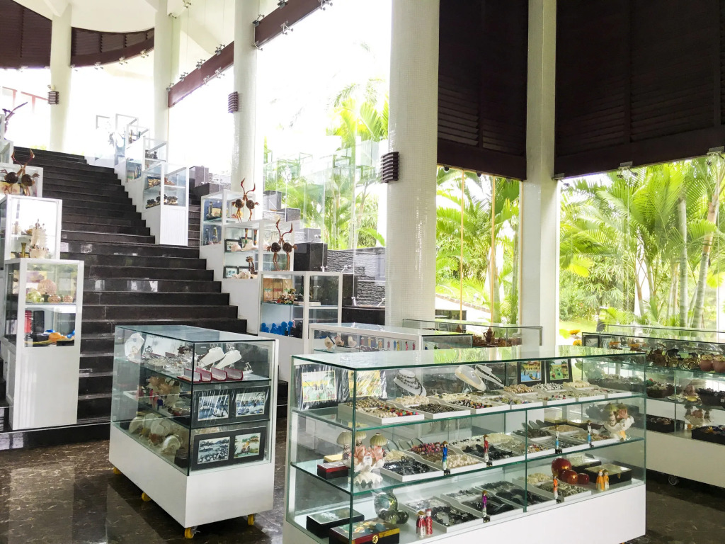 Carmelina Beach Resort