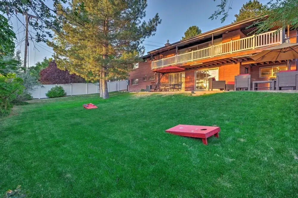 Roomy Salt Lake City Apt With Movie/game Room