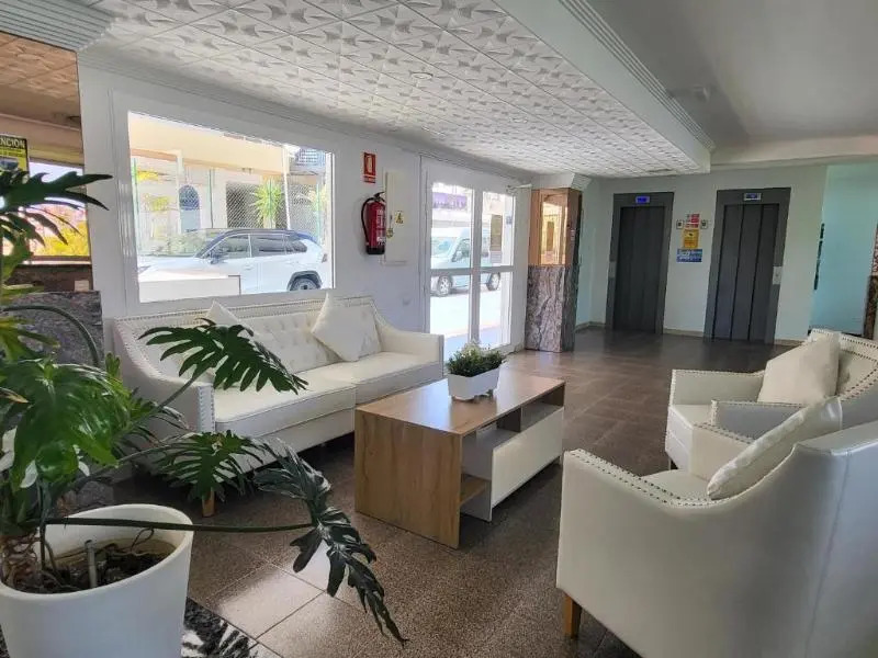 Las Camelias Apartments