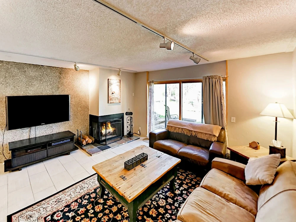Claimjumper Duplex Unit 23 3 Bedrooms 4 Bathrooms Duplex