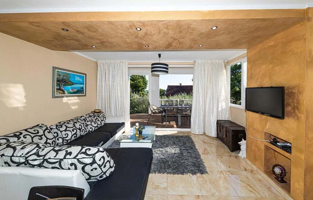 Lovely Home In Zecevo Rogoznicko
