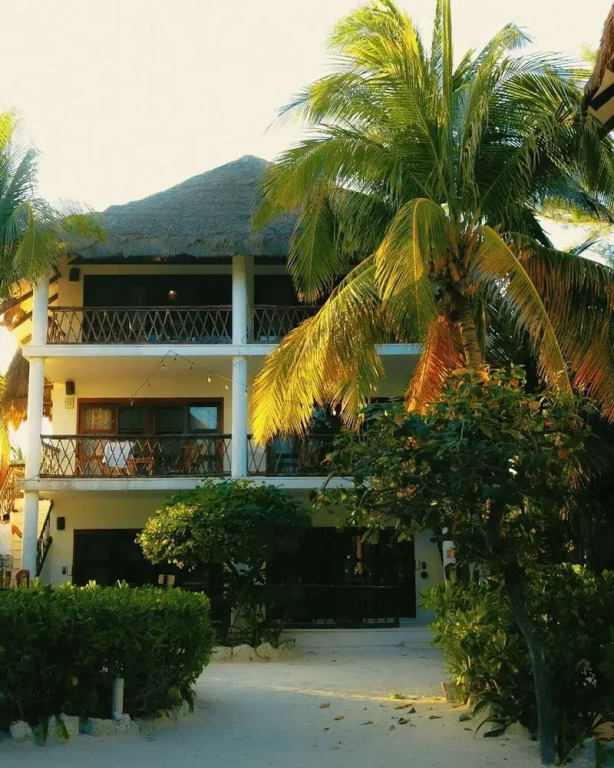 Mía Tulum Beachfront Resort - Ocean View Suites and Beach Club