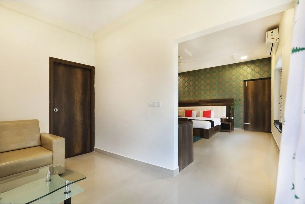 OYO 1078 Hotel Royal Serenity