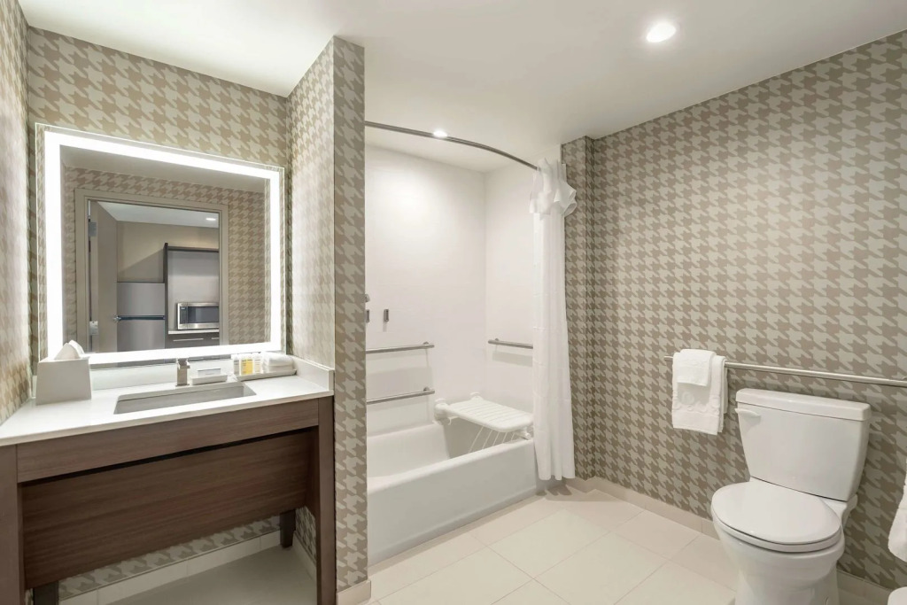Home2 Suites By Hilton Woodland Hills Los Angeles