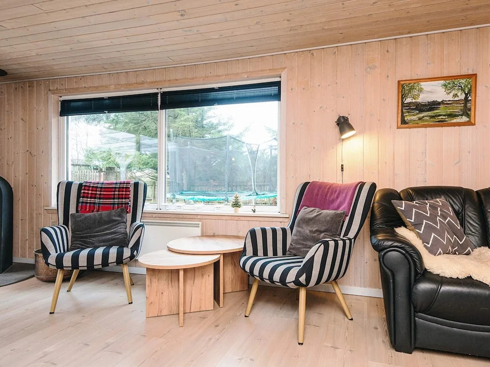 10 Person Holiday Home in Oksbol