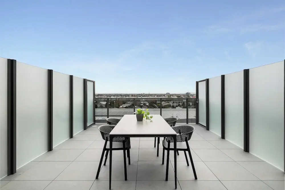 Hobson Apartments by Urban Rest
