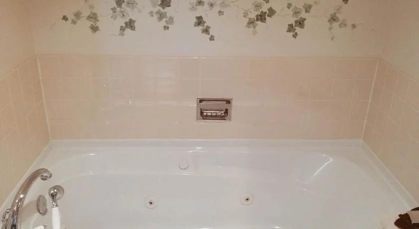 Tamarack Motor Inn