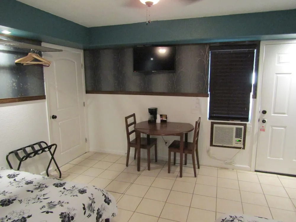 K7 Bed & Breakfast