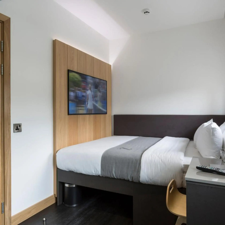 The Z Hotel City