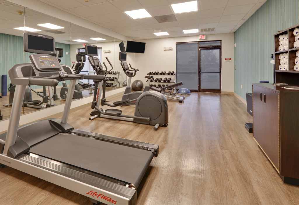 Holiday Inn Express & Suites Irving Conv Ctr - Las Colinas by IHG