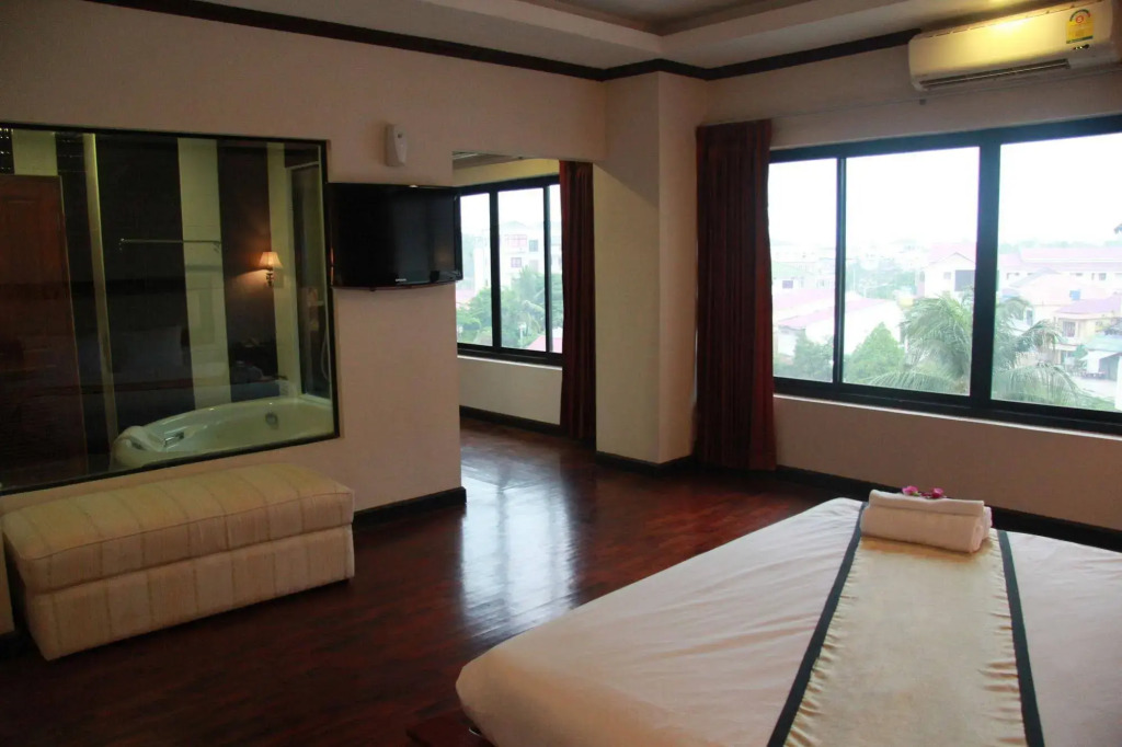 Cheuang 2 Hotel
