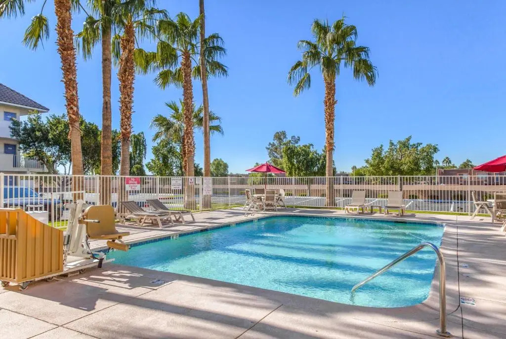Motel 6-Phoenix, AZ - West