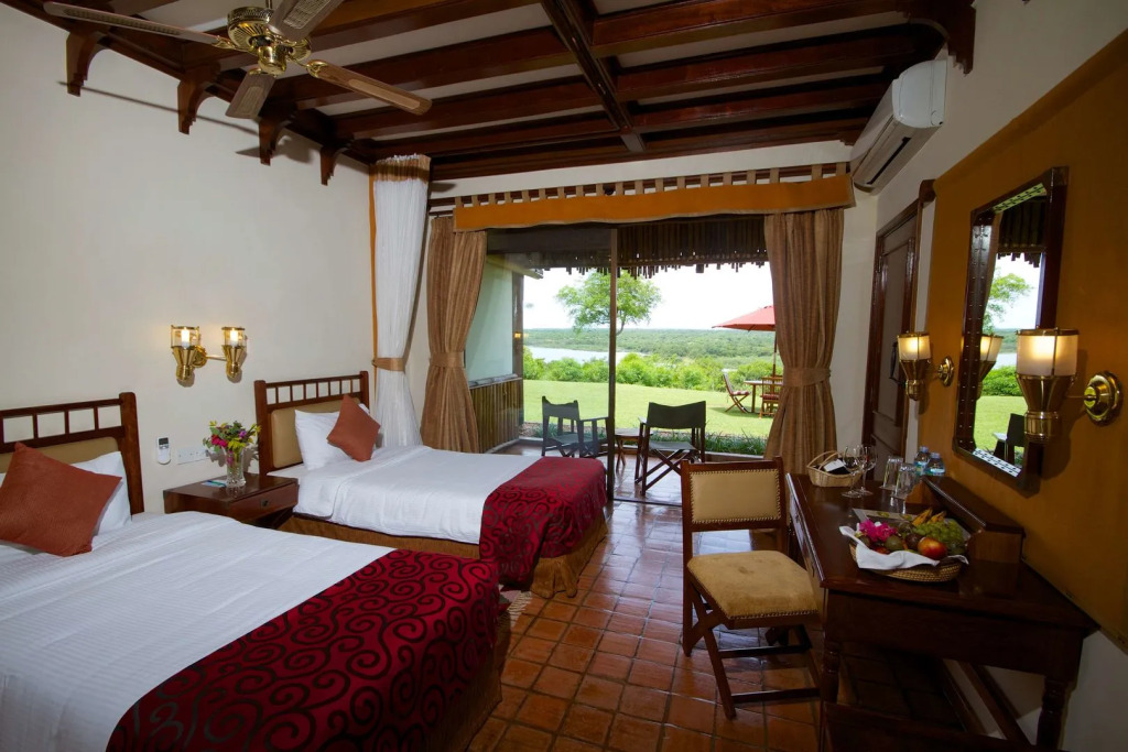 Paraa Safari Lodge
