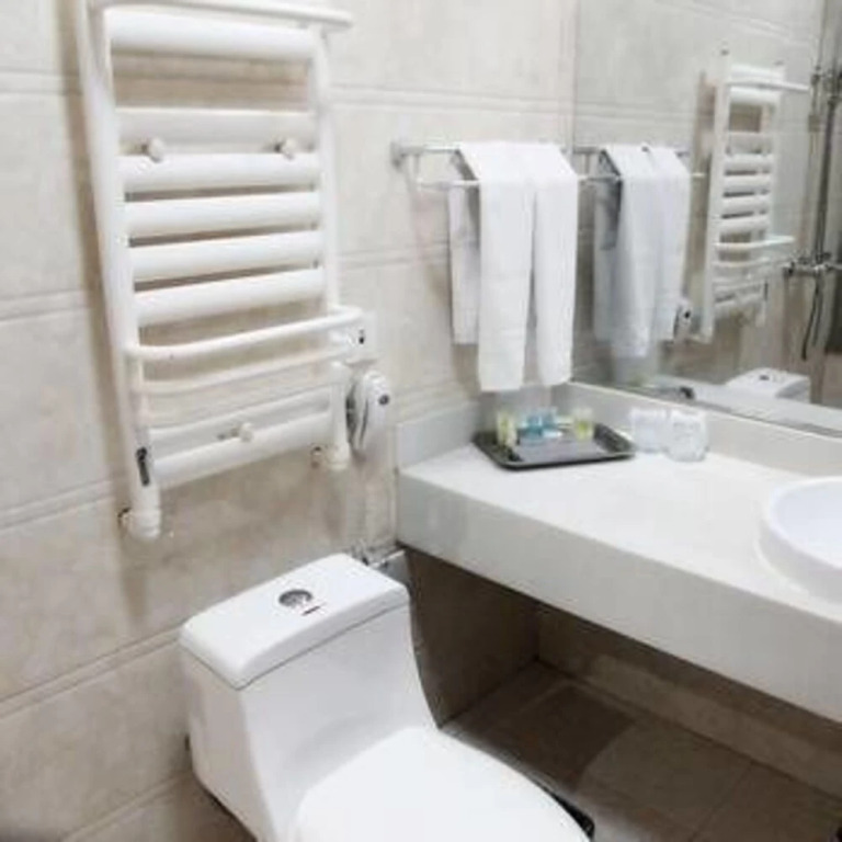 Linfen Yu Garden Hotel (Linfen Gulou Pingyang Plaza)