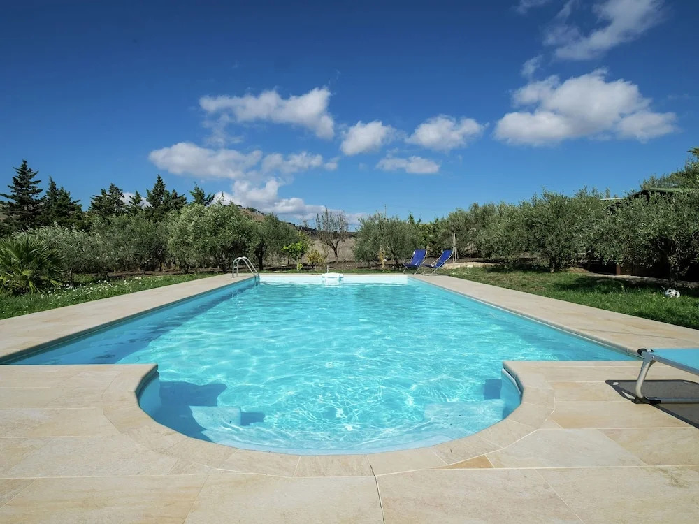 Apartment in Annex With Swimming Pool Right in the Sicilian Countryside