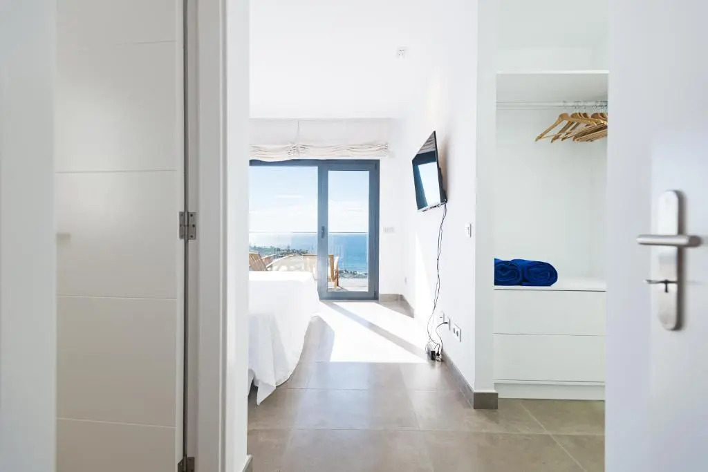 Altos de la Gloria Beach Apartments