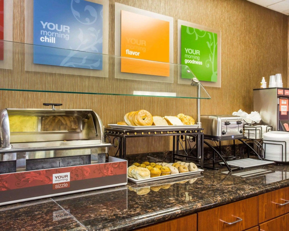 Comfort Inn & Suites at Stone Mountain