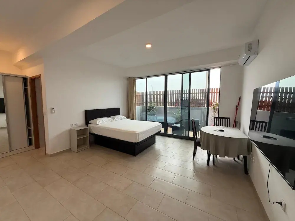 Joli Beach House - Charming Ground Floor T0 Suite