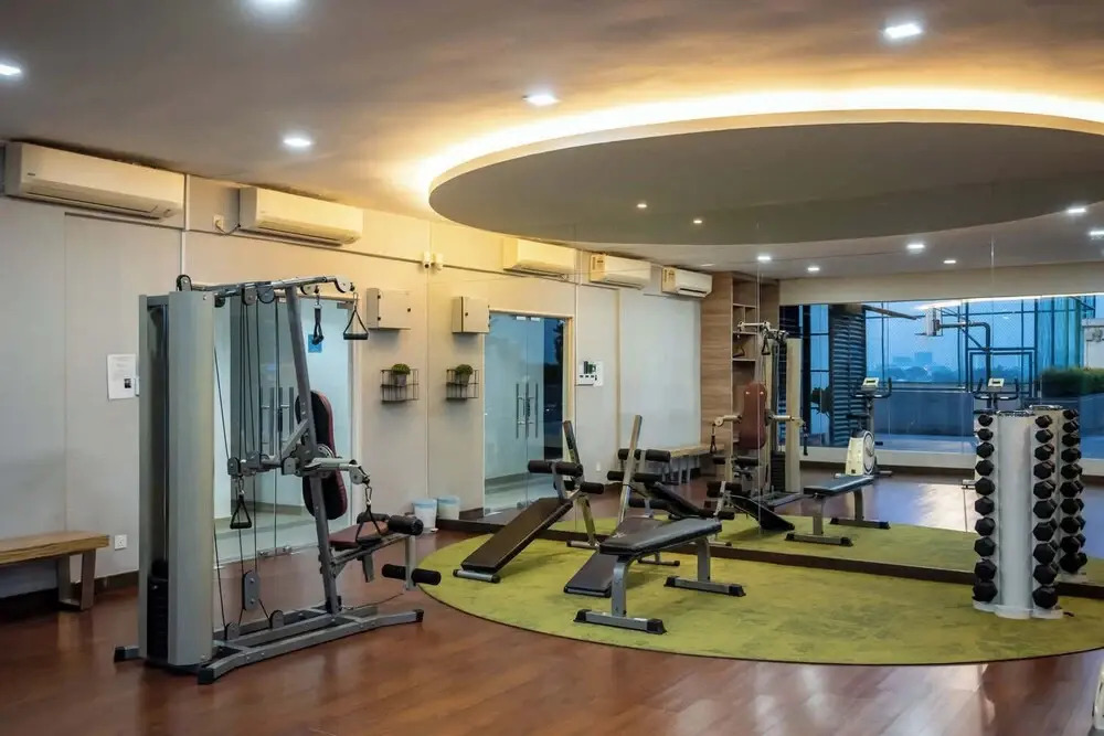 Stylish 4BR Near Paradigm Mall, Pool, Free Parking