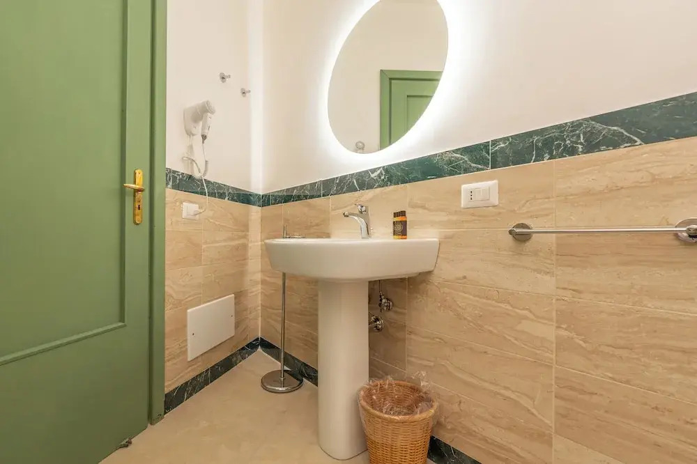 Molo Angioino Suites