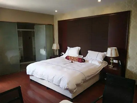 Kumquat Hotel