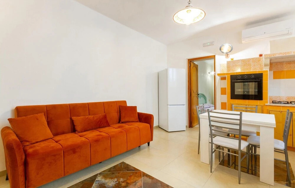 Amazing Apartment in Selva di Fasano With Wifi and 2 Bedrooms