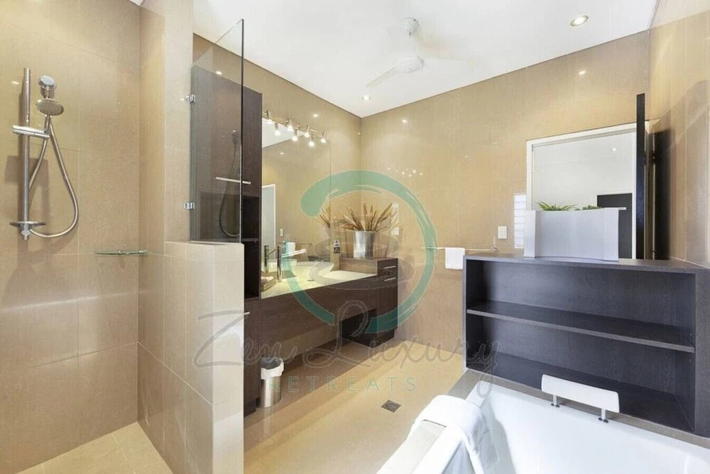 Zen Bayview Bliss - Luxury Mansion