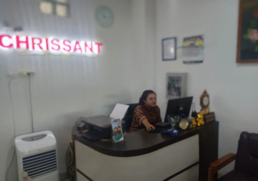 Chrissant Hotel