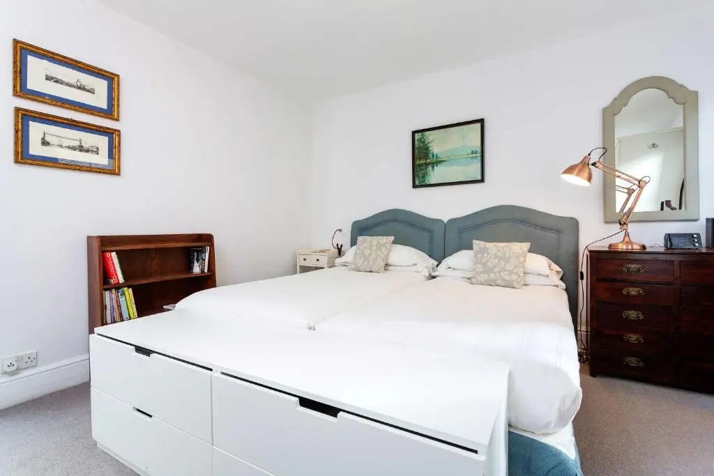 Veeve - A Kensington Mews
