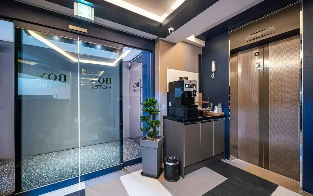 Guui Box Hotel