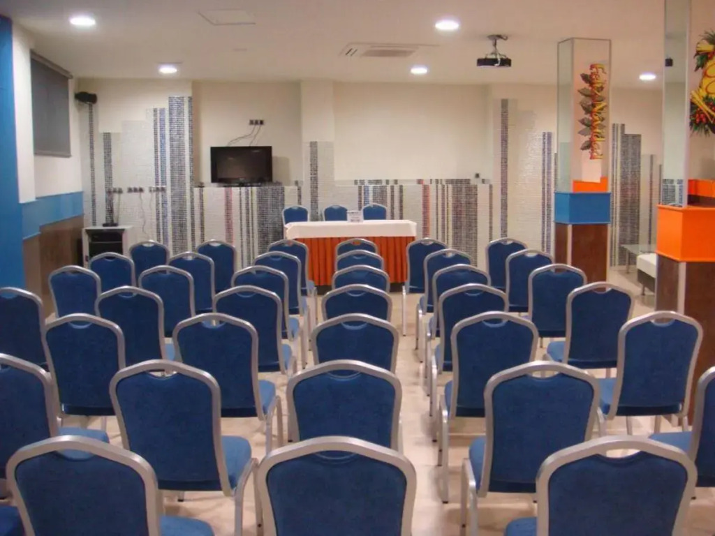 ON ALETA ROOM designed for adults