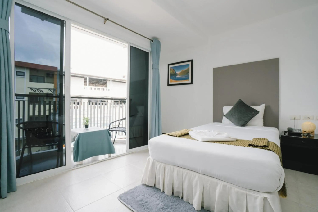 Noble House Patong