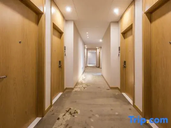 Stream Hotel
