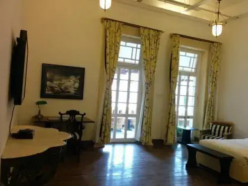 The Harrington Residency