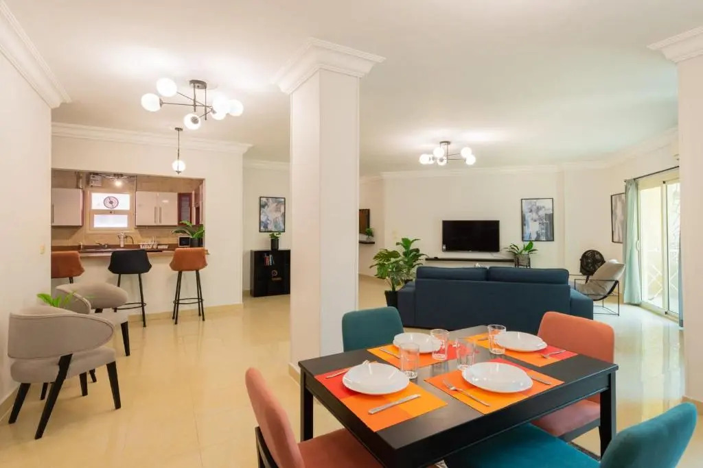 Distinct & Decent 2 BDR Apt Steps From Nightlife and Airport