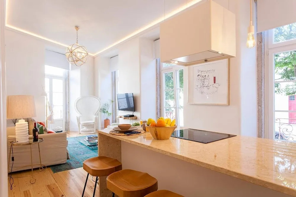 Traveling To Lisbon Castelo Apartments