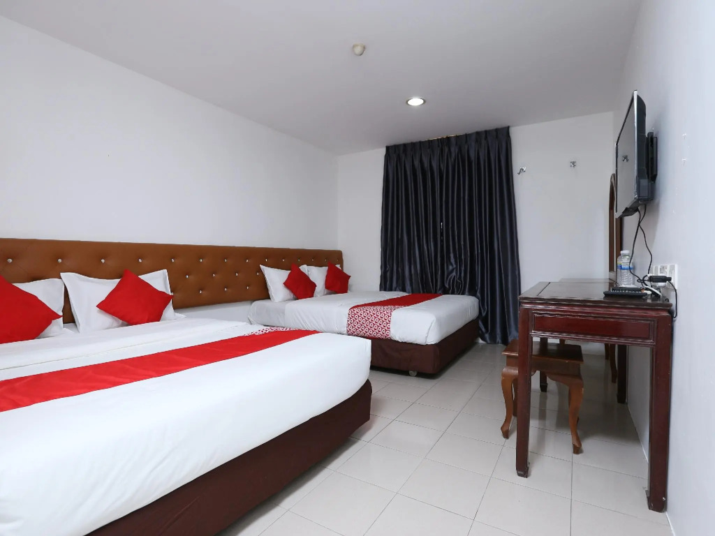 OYO 89672 EG Hotel JJ