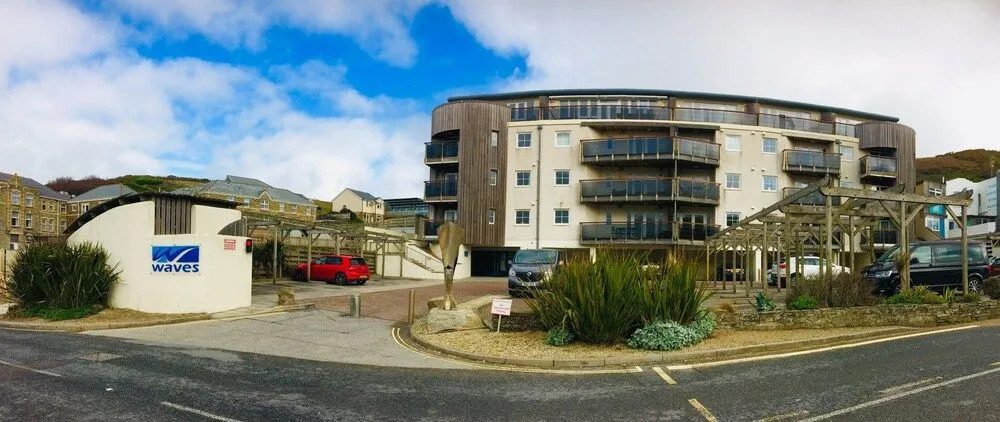 Waves Apartments